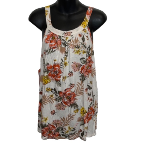 Loveappella Tops - Loveappella Ivory floral halter tank NWT size 1X